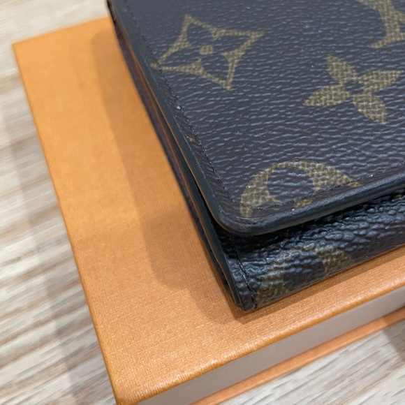 Louis Vuitton Envelope Business Card Holder - Picture 2 of 11